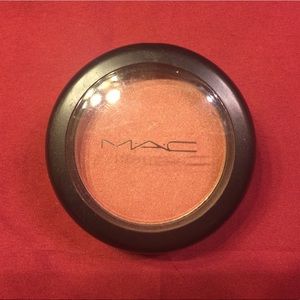 MAC Powder Blush